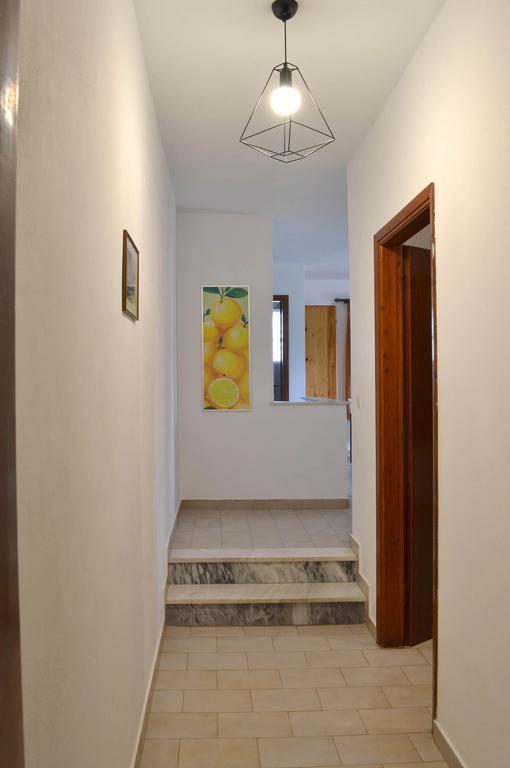 Villa Yiotevi Poros Town Exterior photo